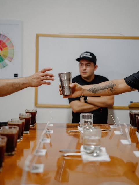 Colombia - Peñas Blancas Estate - Nestor Lasso & Jhon Vergara - Anaerobic Natural - Caturra